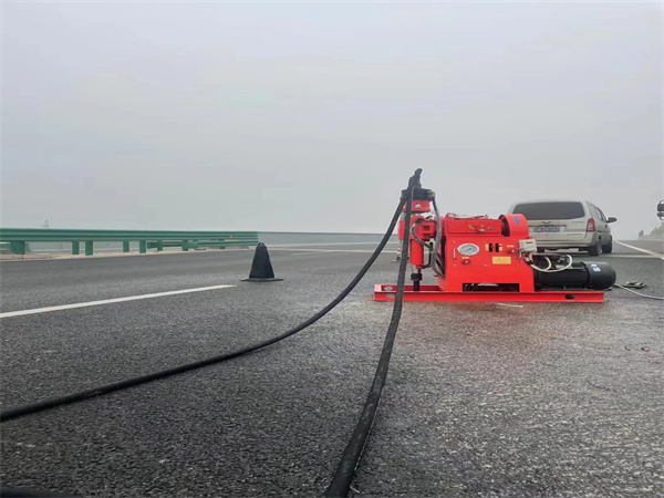 南朗镇马路路基路面开裂下沉注浆加固灌浆